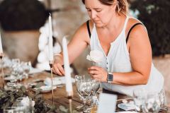 Les détails de la table d'honneur