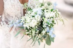 Bouquet de mariée élégant blanc et bleu