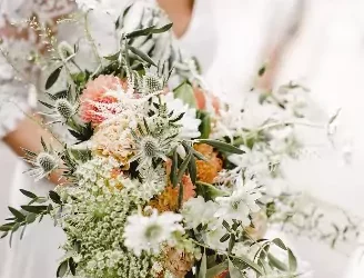 Décoration florale pour un mariage : laissez la créativité de votre artisan fleuriste décorer votre événement